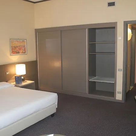 Hotell Mercure President 4*