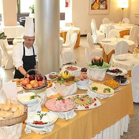 Hotel President